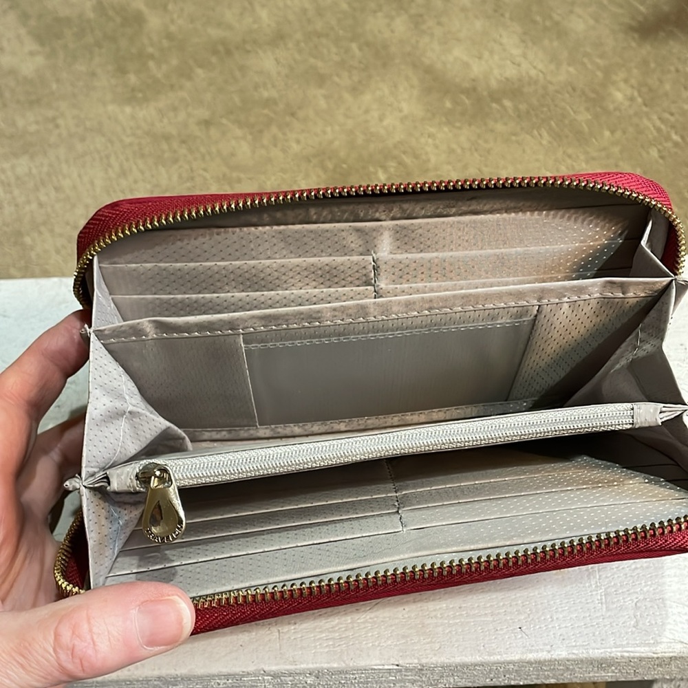 Travelon Wallet - Picture 3 of 5